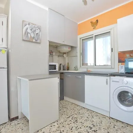 Appartement Marco Polo A4 -bel T2 Avec Vue Sur La En Premiere Ligne. *